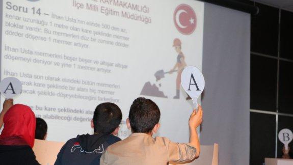 Cizre İlçe Milli Eğitim Müdürlüğü 2017-2018 Eğitim Öğretim Yılı Ortaokullar Arası Bilgi Yarışması´nda İsmail Ebul-iz Ortaokulu İlçe birincisi oldu.