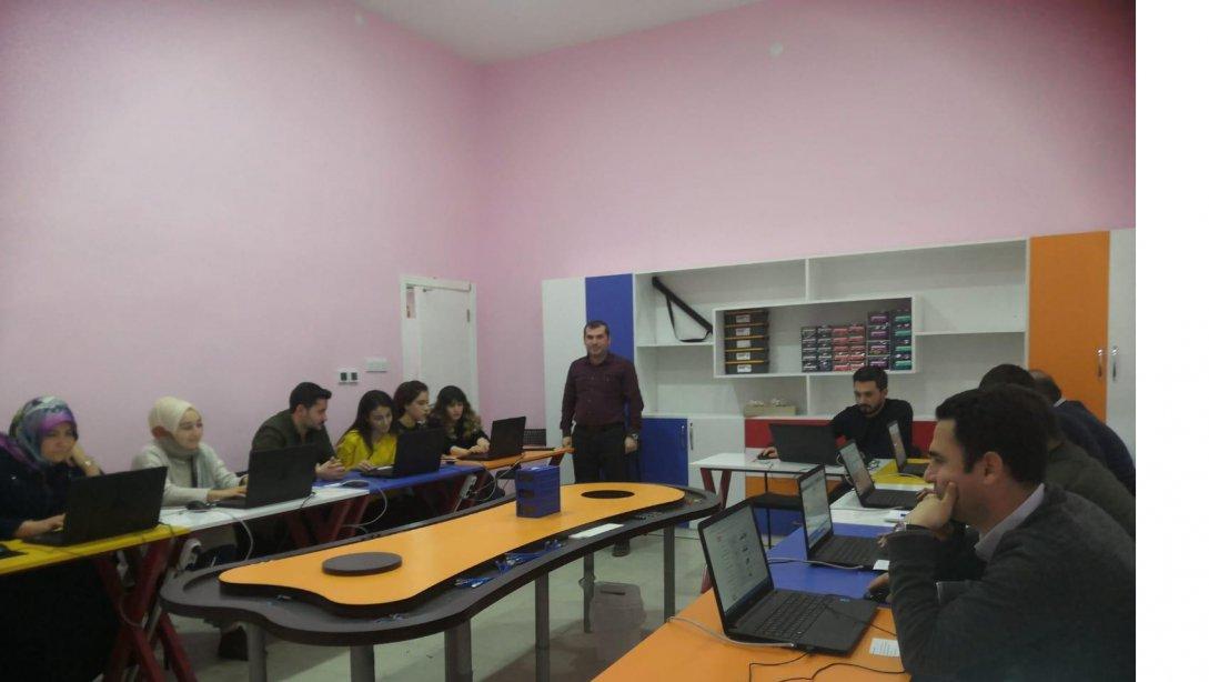 Cizre'de Görev Yapan Öğretmenlerden Robotik Kodlamaya Büyük İlgi