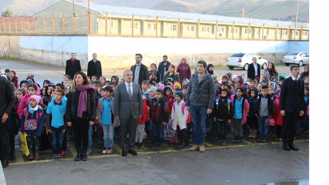 Milli Eğitim Müdürümüz Sn. Mirza ÇAZIM Bu Hafta da Metin Bostancıoğlu İlkokulunun Bayrak Törenine Katıldı