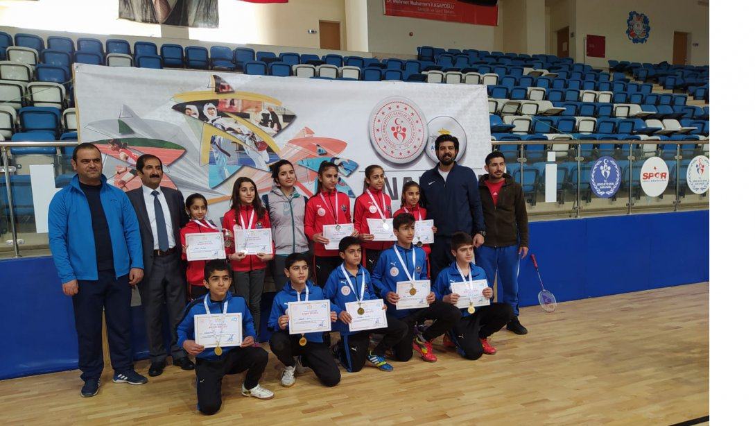 Badminton Hem Kız Hem Erkek Kategorisinde Türkiye Çeyrek Finaline Yükseldik